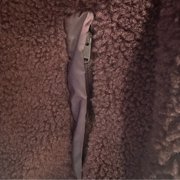 Athleta Cozy Sherpa Snap Sweatshirt  Spiced Cabernet Size Large NWOT - Picture 5 of 7